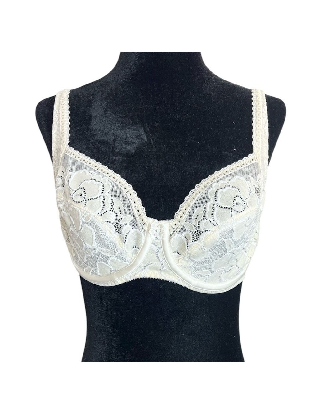 Chantelle Paris cream lace underwire bra 34 C